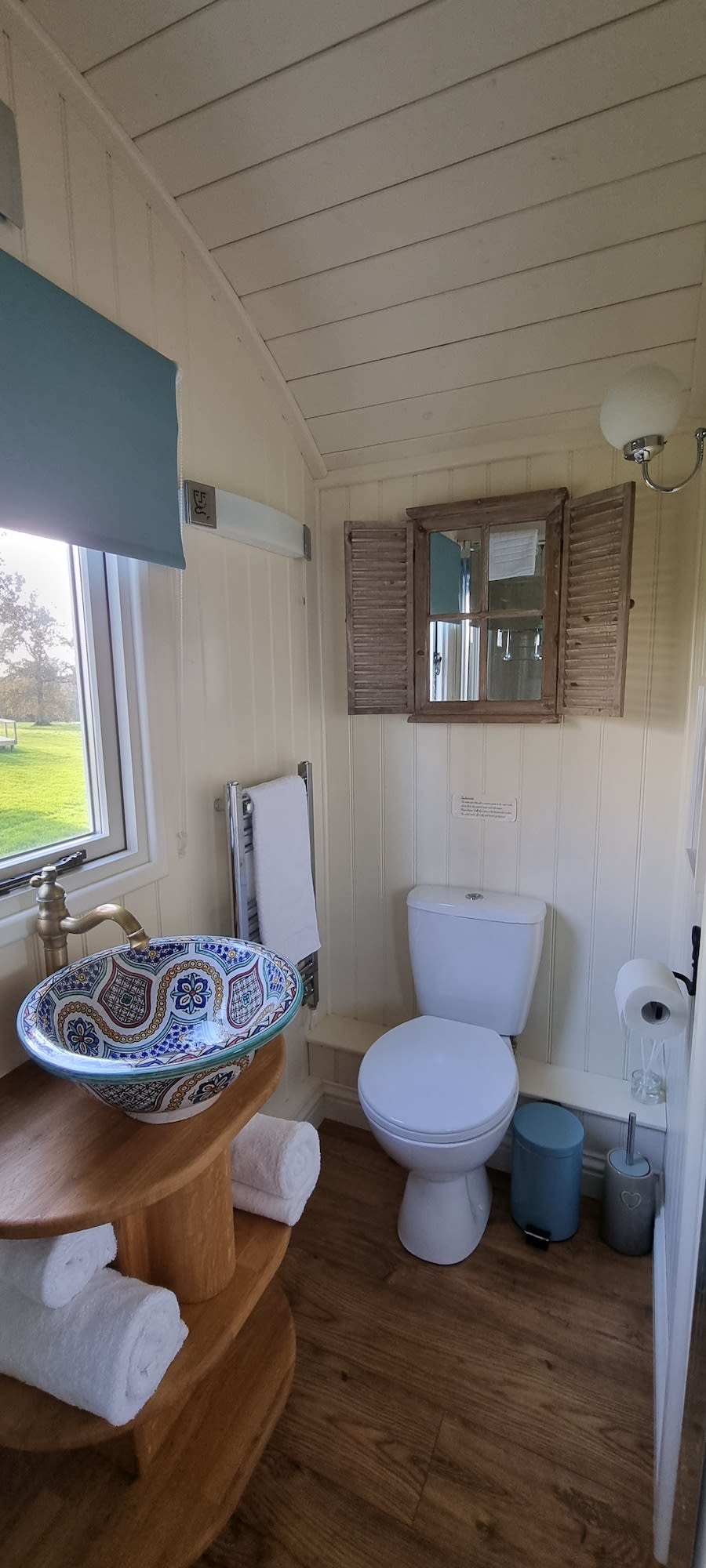 Mains supply water to both the bathroom basin and kitchen sink mean our water is drinking quality.  Fully flushing toilet and heated towel rail.
