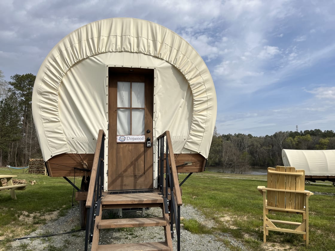 The Cozy Heron Glamping