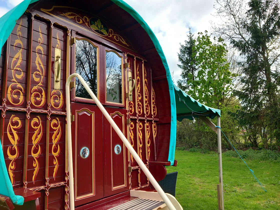 Oakwood Glamping