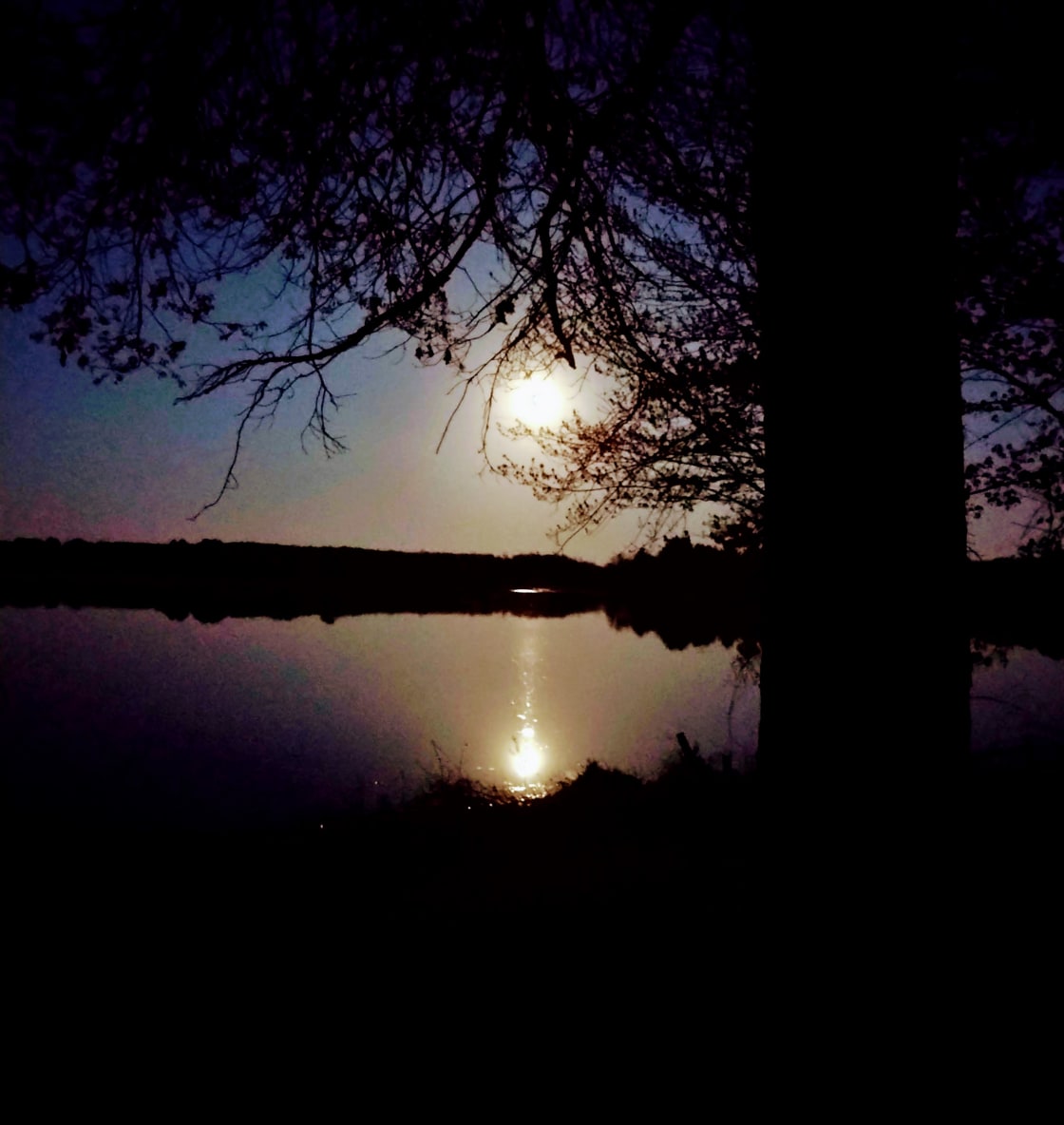Moonrise Hoffman Lake