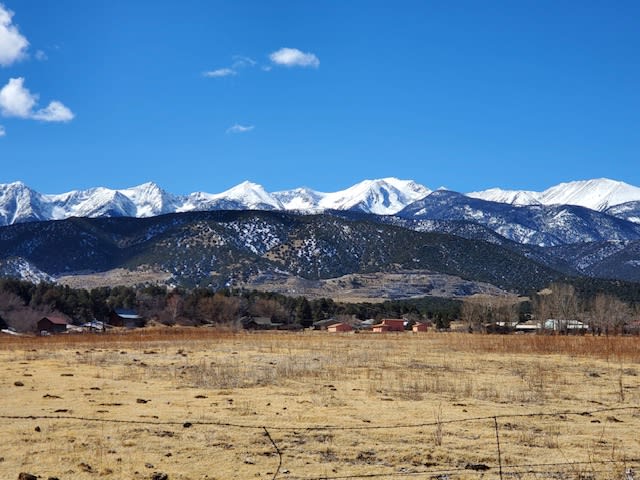and, just across the highway are Sangre de Cristo mountains - with 4 "fourteeners" (mountain hikes over 14 feet in elevation)
