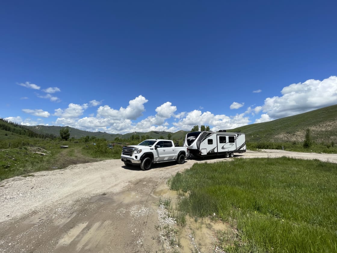 Elkhorn Trading Post and RV sites