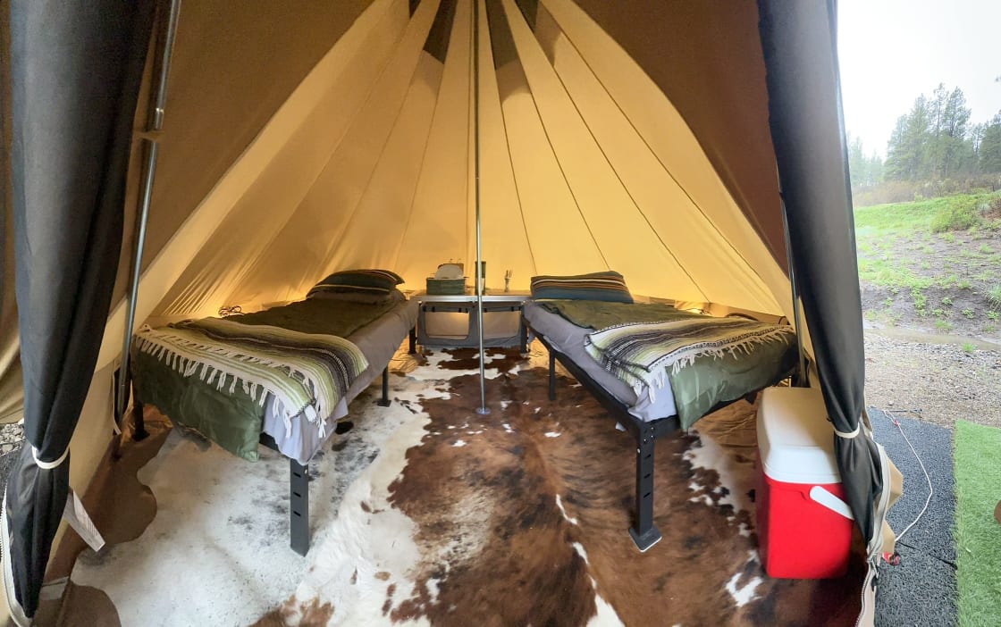 Navajo Peak Lodge Tent Glamping