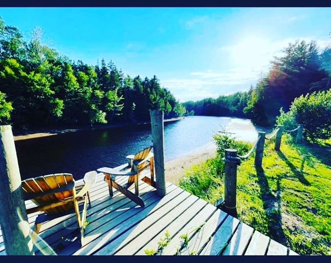 RiversideRnR Riverfront Cabins