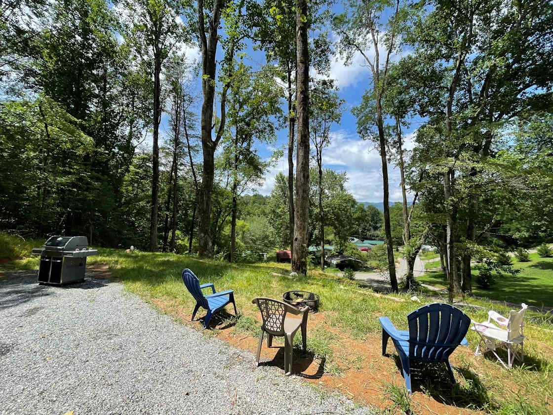 Cozy Camper Blue Ridge Mountains