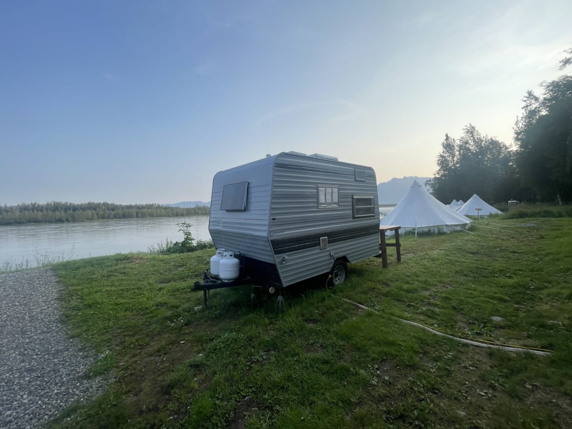 Lulu's Glamping on the Knik River