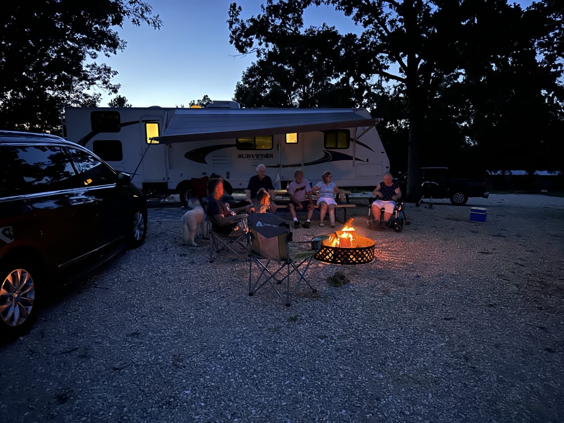 Clapping Oaks Campground & Lodging