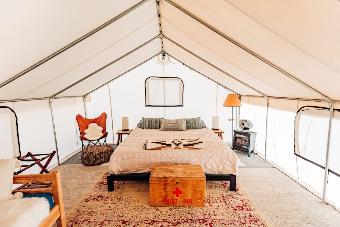Epic Van-RV-Tent Camp 40 mins Zion