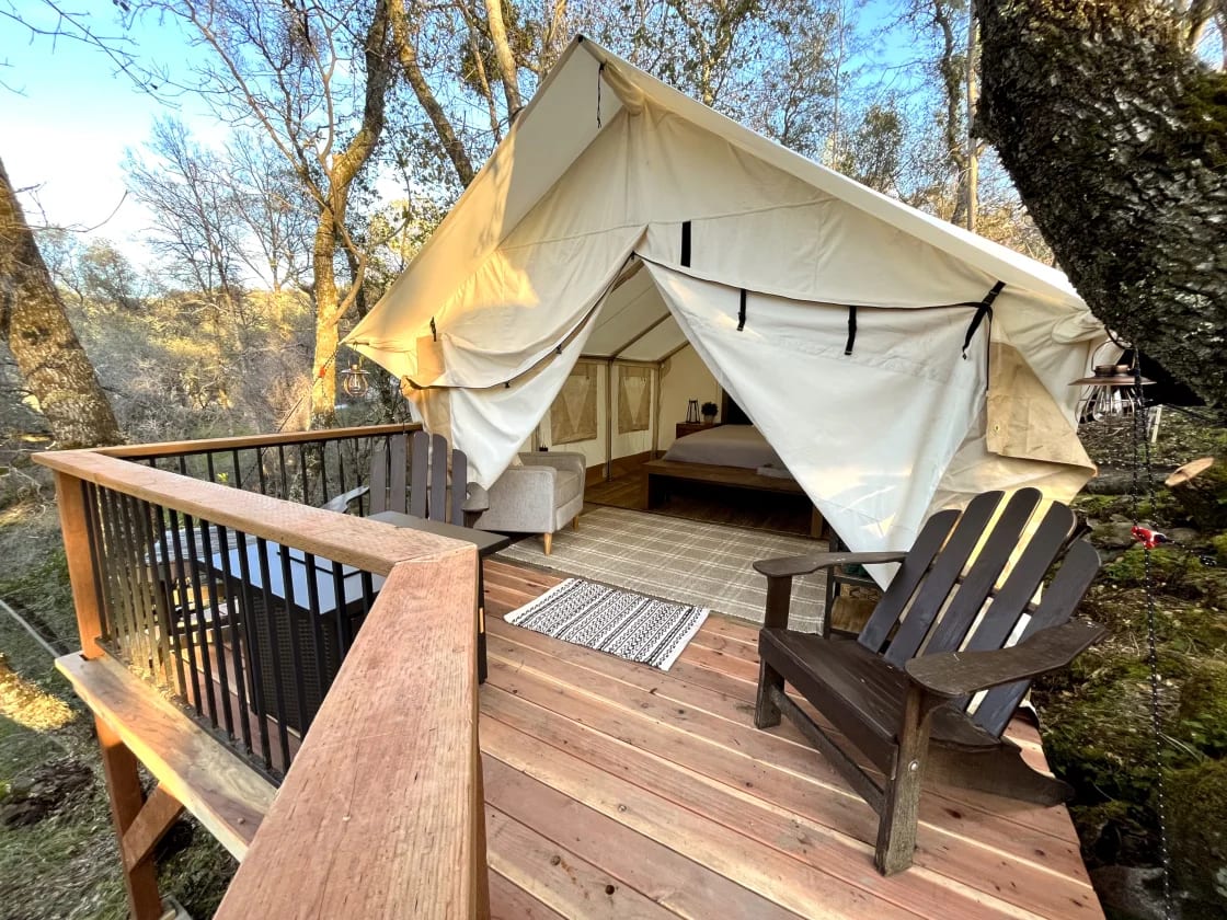 🏕️ Montauk Glamping Tents near Folsom Lake