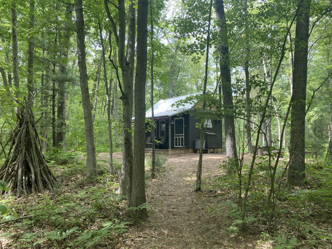 DaltonTraders Base Camp-Grand Cabin