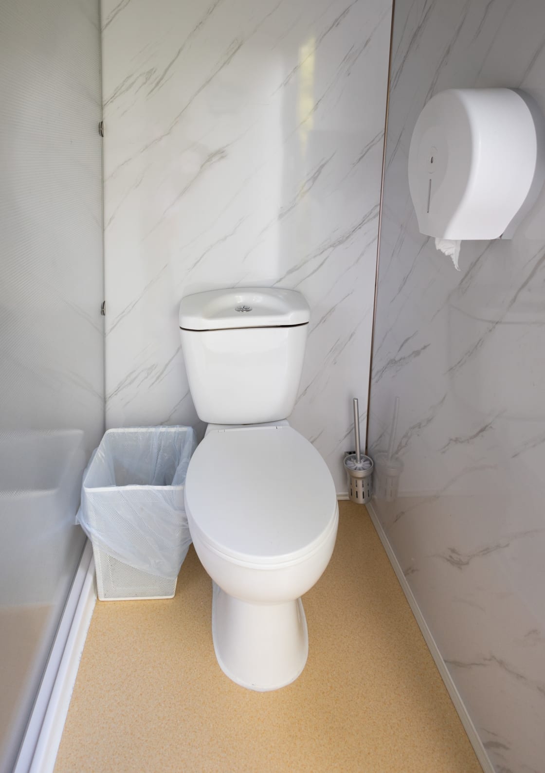 Luxury feeling bathrooms with flushable toilet 