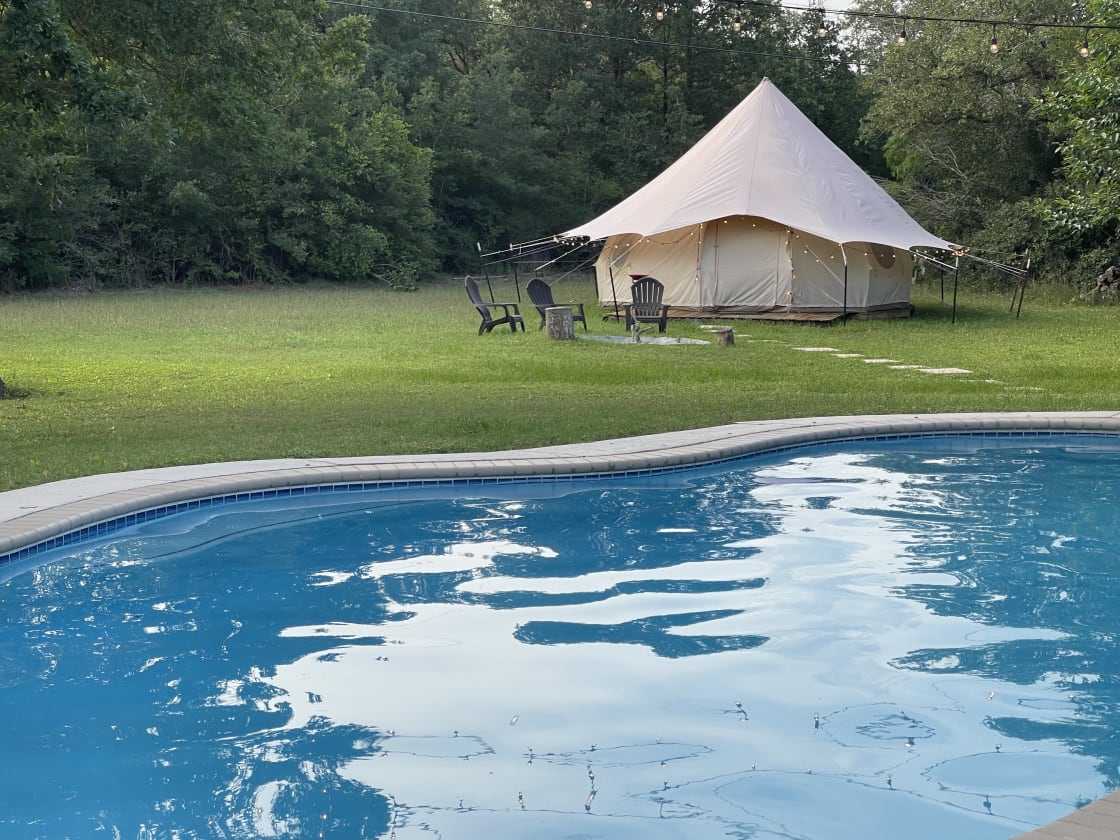 Country Glamping By The Pool