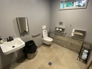 Great bathroom!