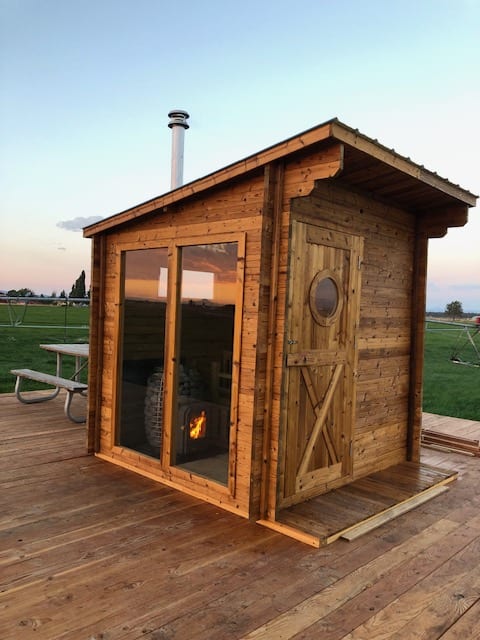Come enjoy our new Sauna. Cost is $20 per person for your whole stay. Watching the sunset from the Sauna is amazing. 