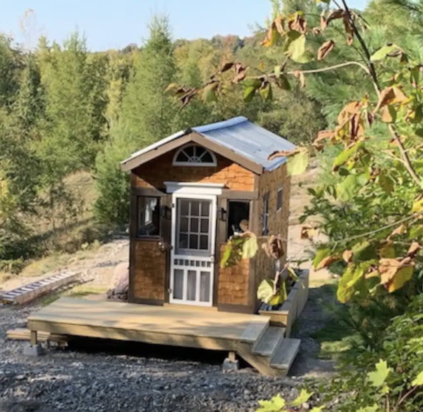 Vermont Rustic Tiny Home—Off Grid