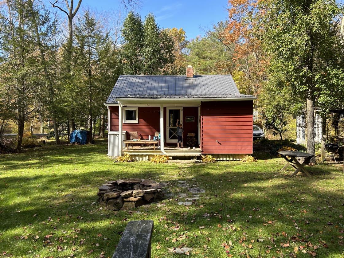 Winterized cabin is closed - you can use the rear porch, electric and high speed wifi. 