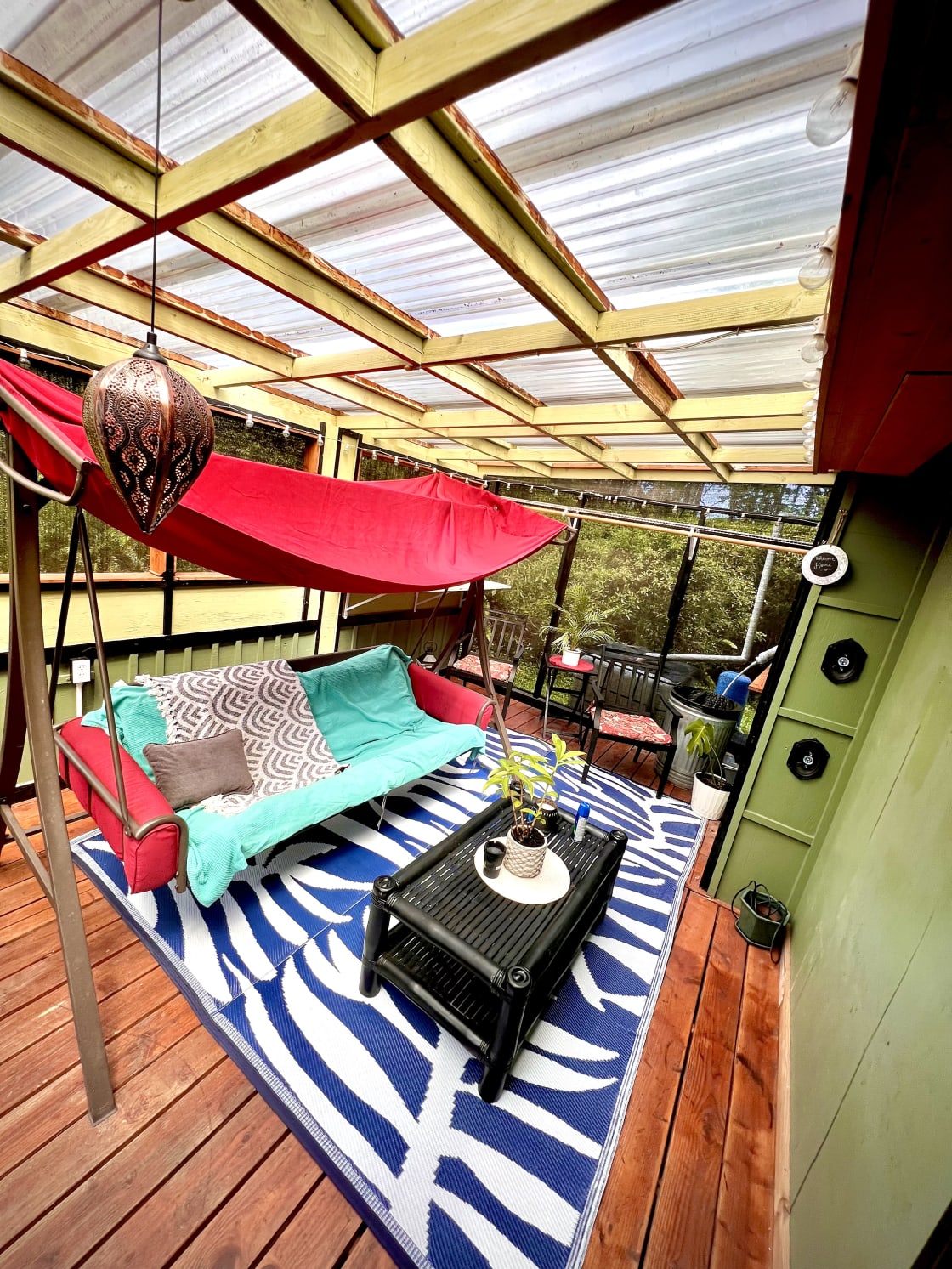 Private outDoor ; Enclosed Patio / Swing 