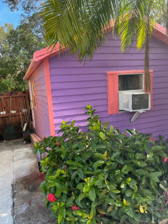 Purple Cottage a tiny home