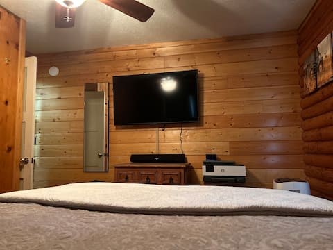 Wrightwood Log Cabin W/Hot Tub