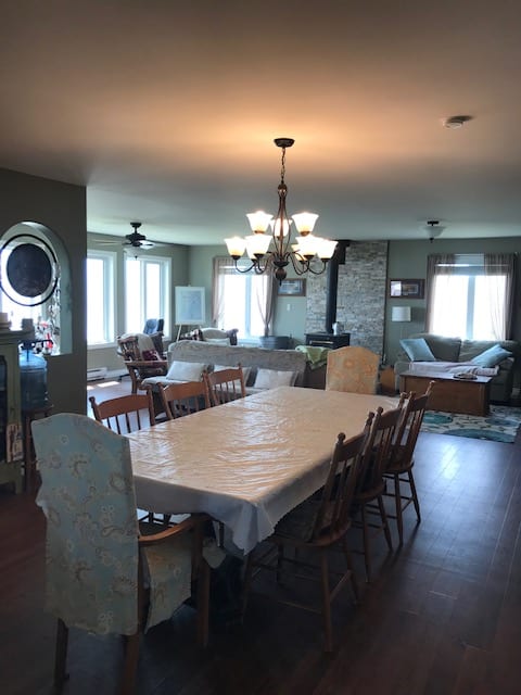 Our open plan kitchen/dining/living allows for great family/couple time!