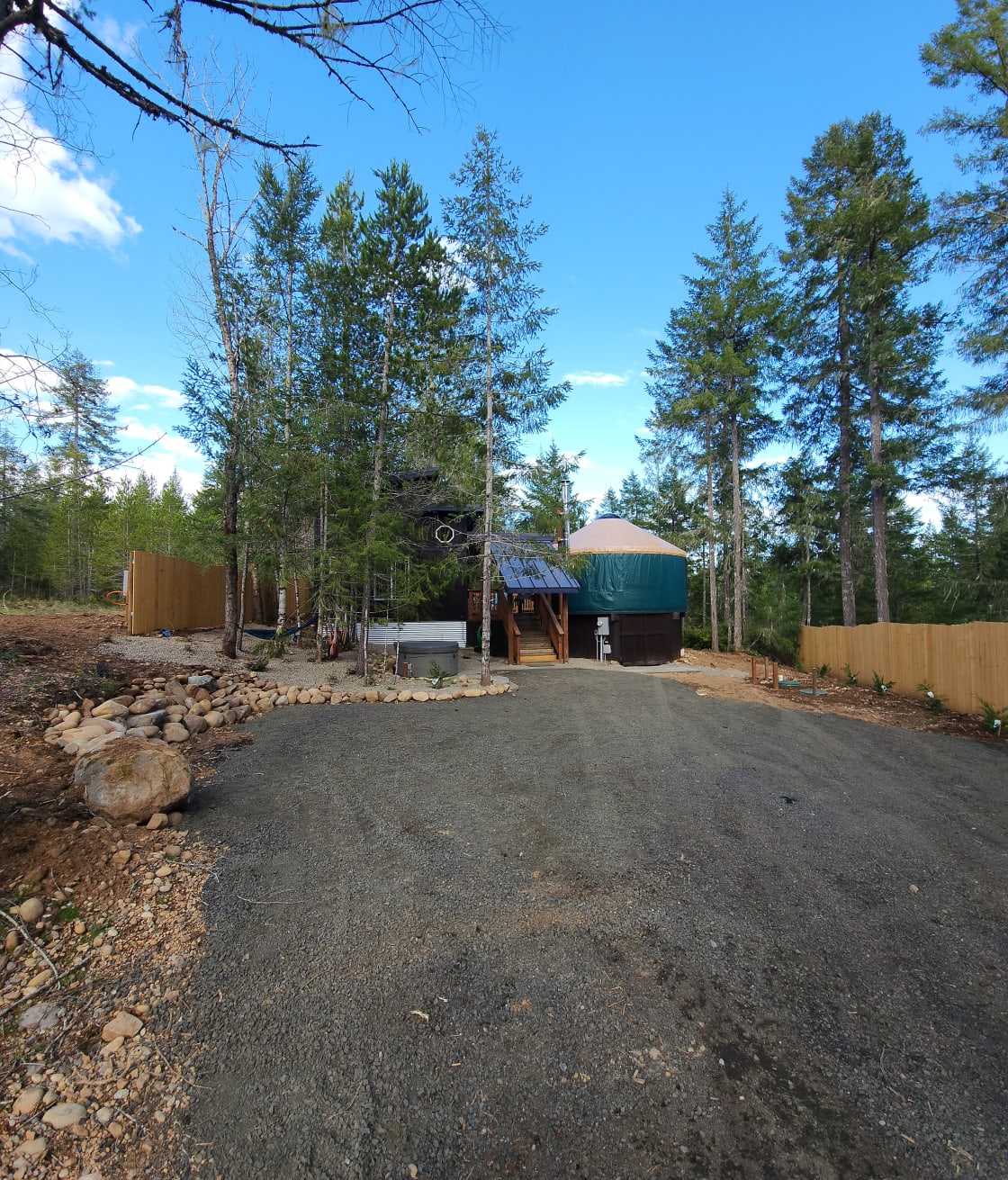 Bigfoot's Yurt & Cabin Hideaway