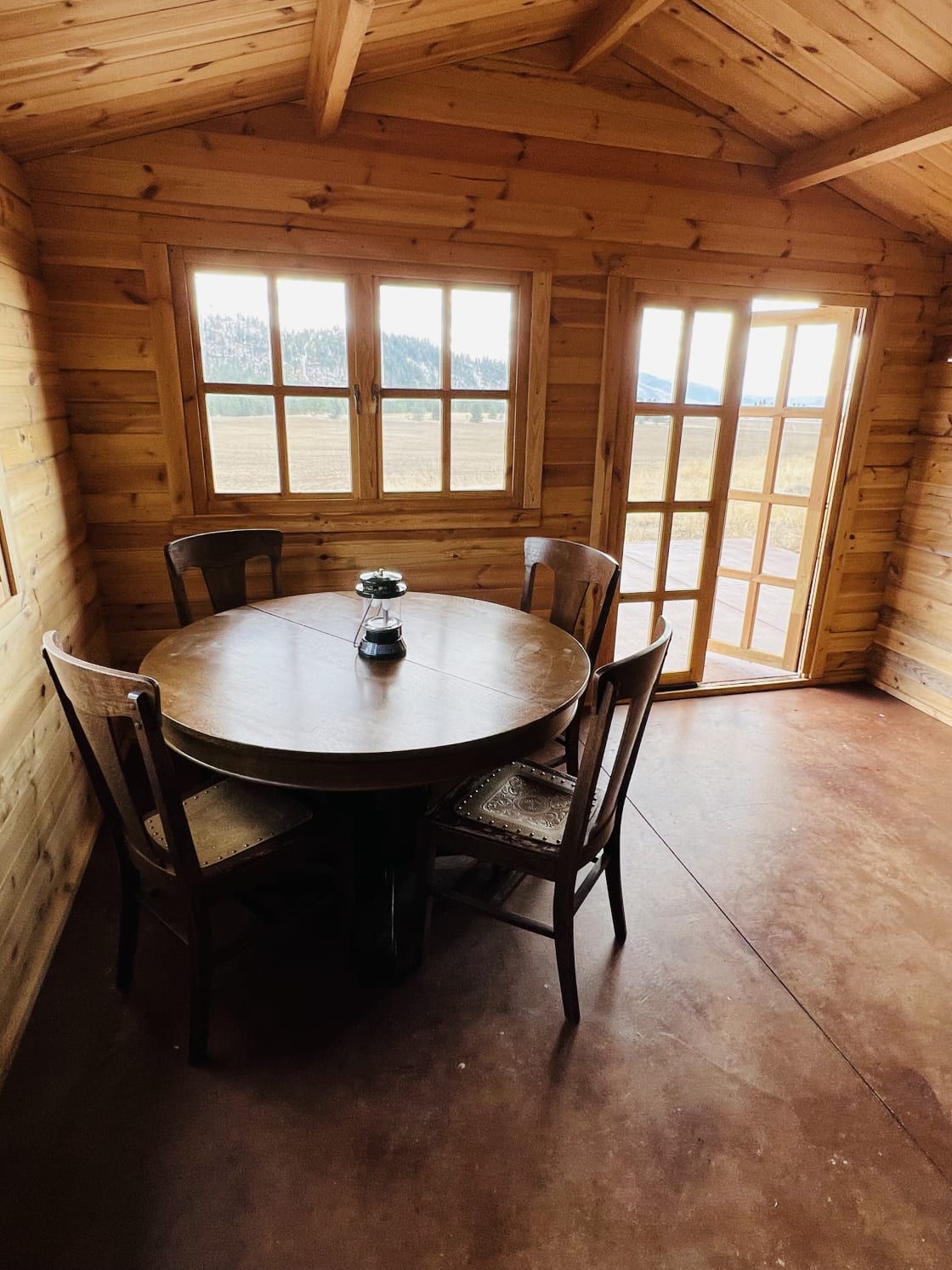 Private 300-Acre Cabin Retreat