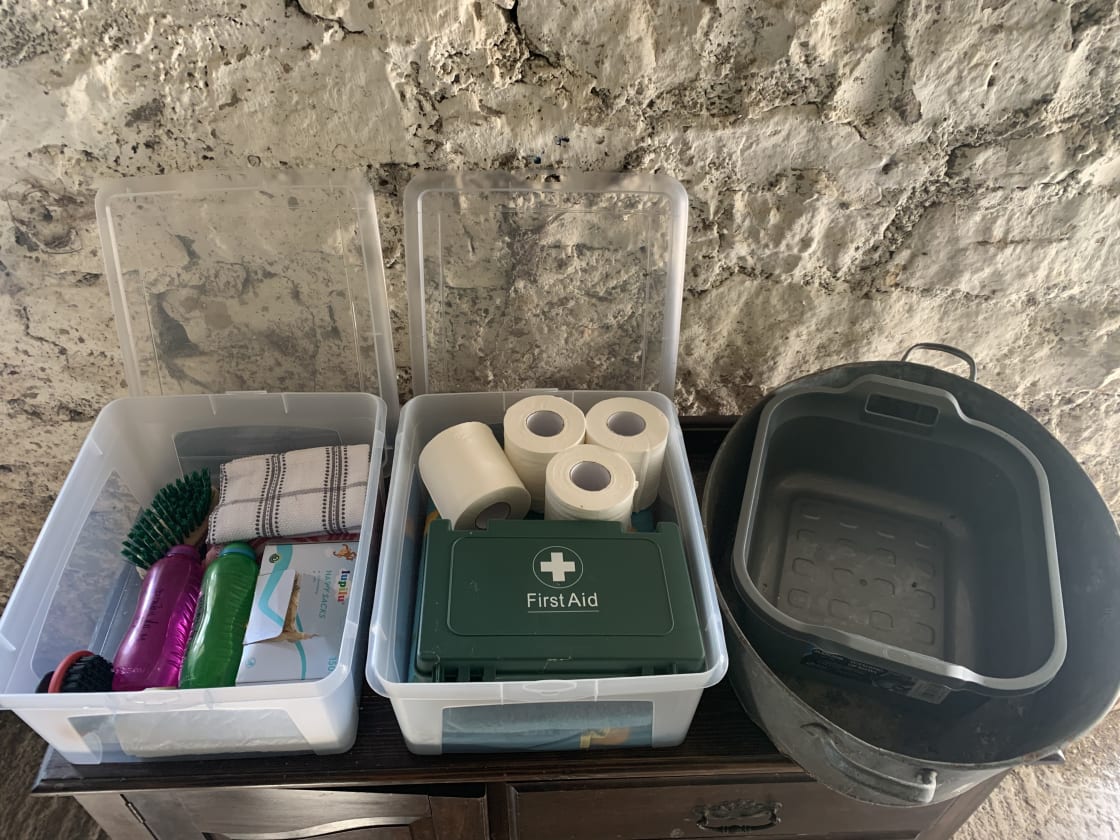 For use during your stay: Biodegradable washing up liquid, tea towels, washing up bowls and brushes, picnic blanket, first aid kit, spare loo rolls. 