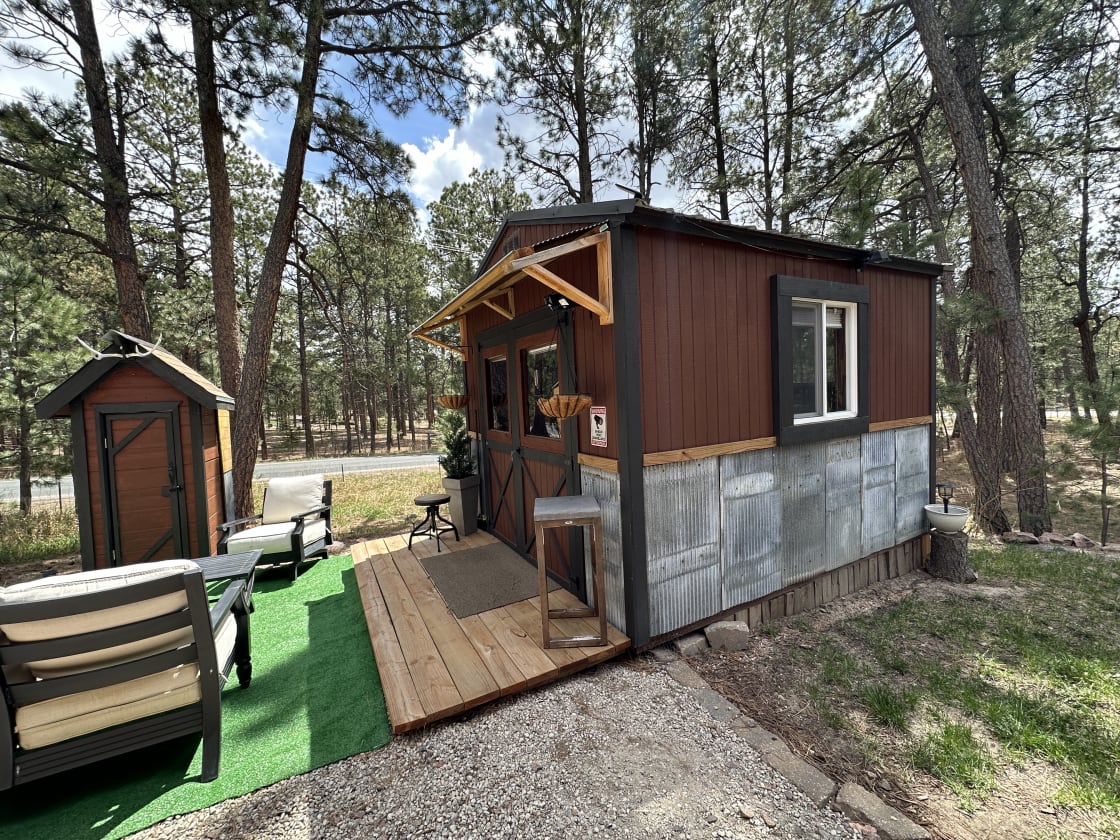 Quaint Cabin