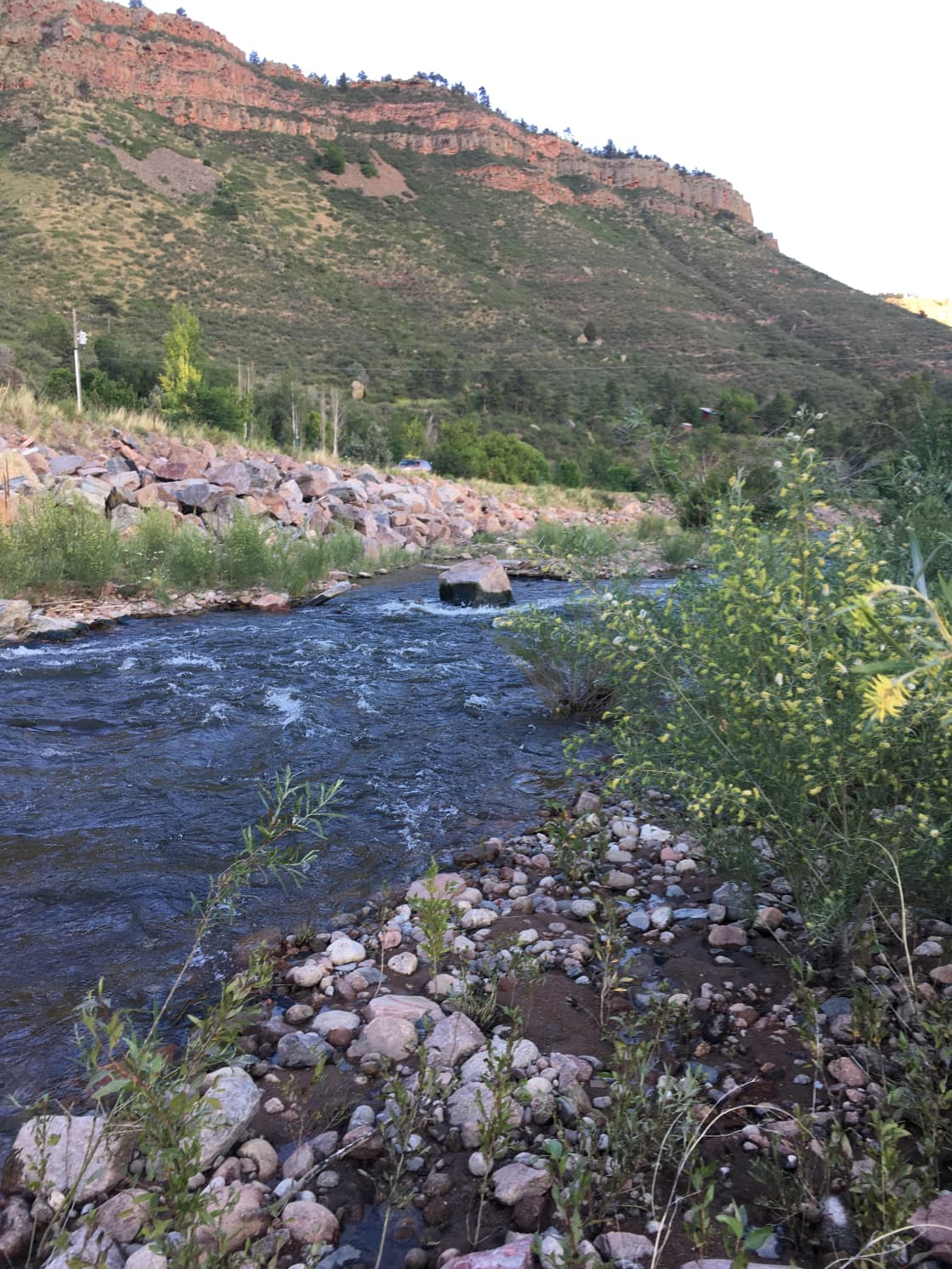 We border the St Vrain river with plenty of areas to relax and cool off. 