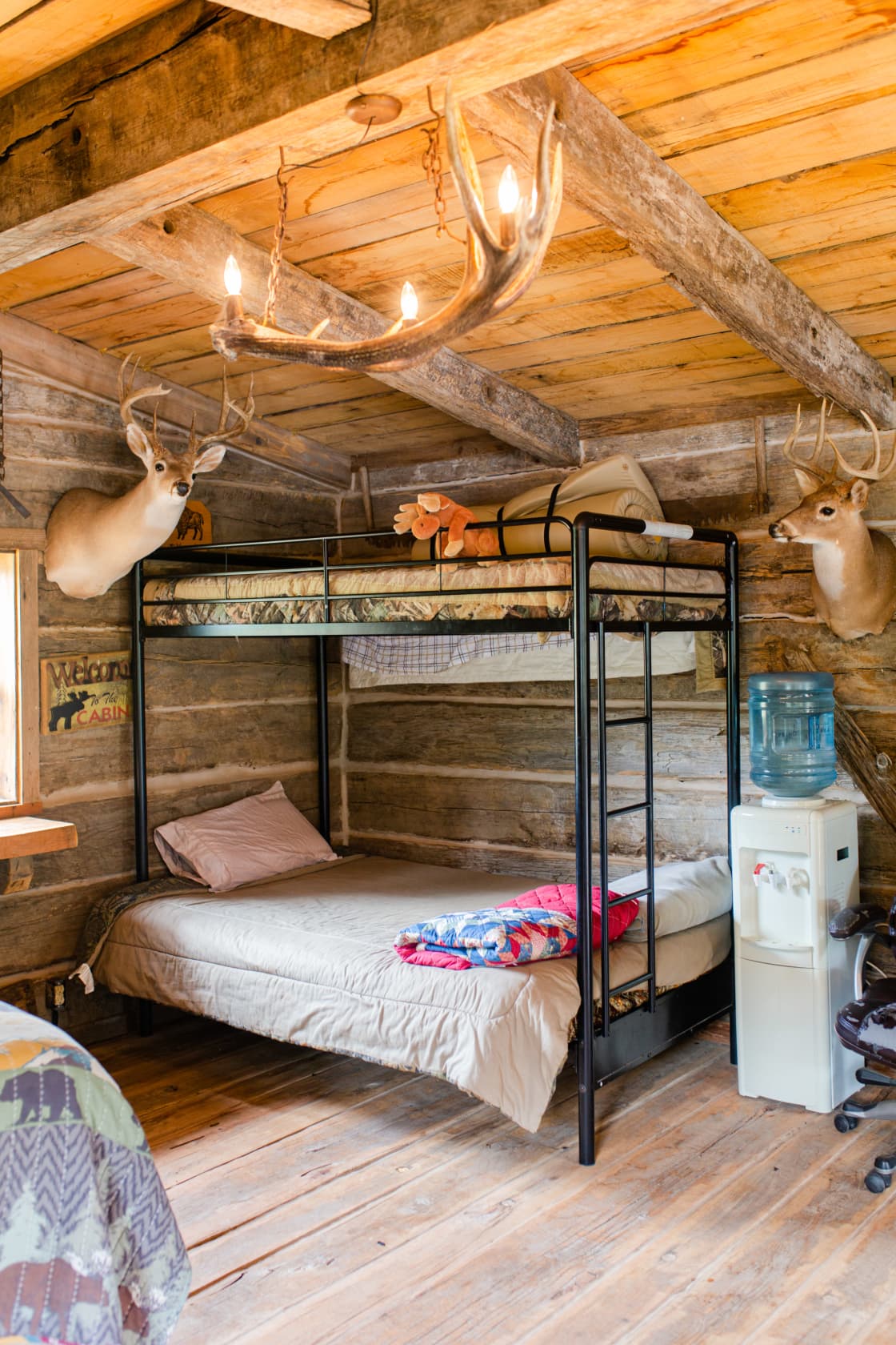 The double bunk set, sleeps three.