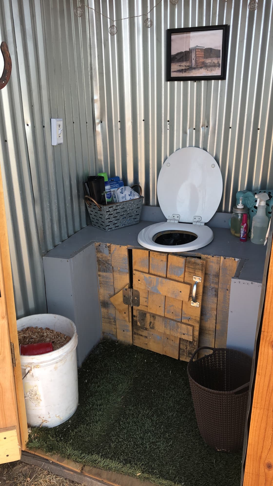 Outhouse - clean & tidy non-flushable toilet