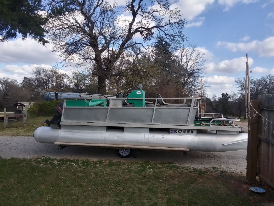 21 Foot "Party Barge" pontoon boat rental available for Crappie Fishing at a nearby lake. $350 / day By appointment only.