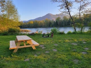 Camping on the Skagit River