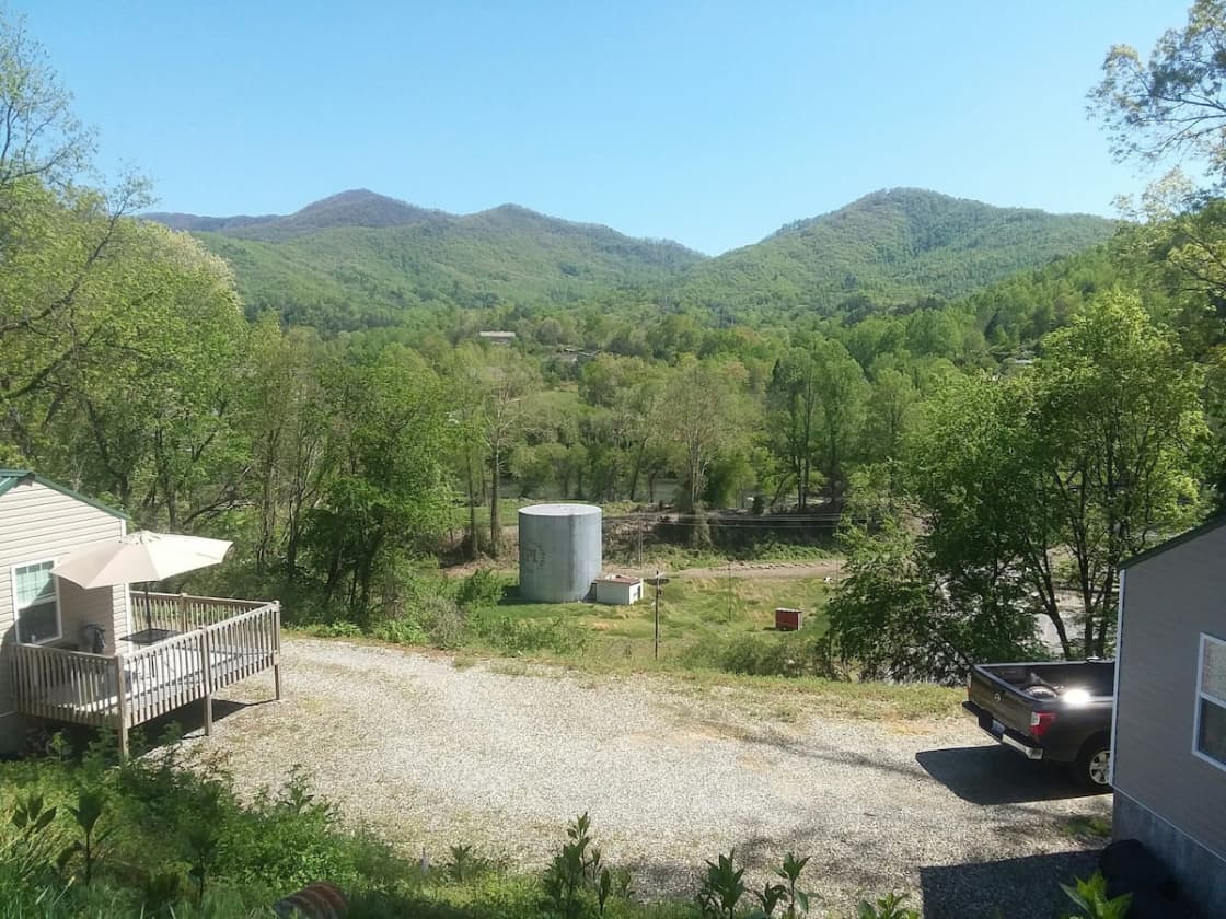 Mountain/River/Lake RV campsite