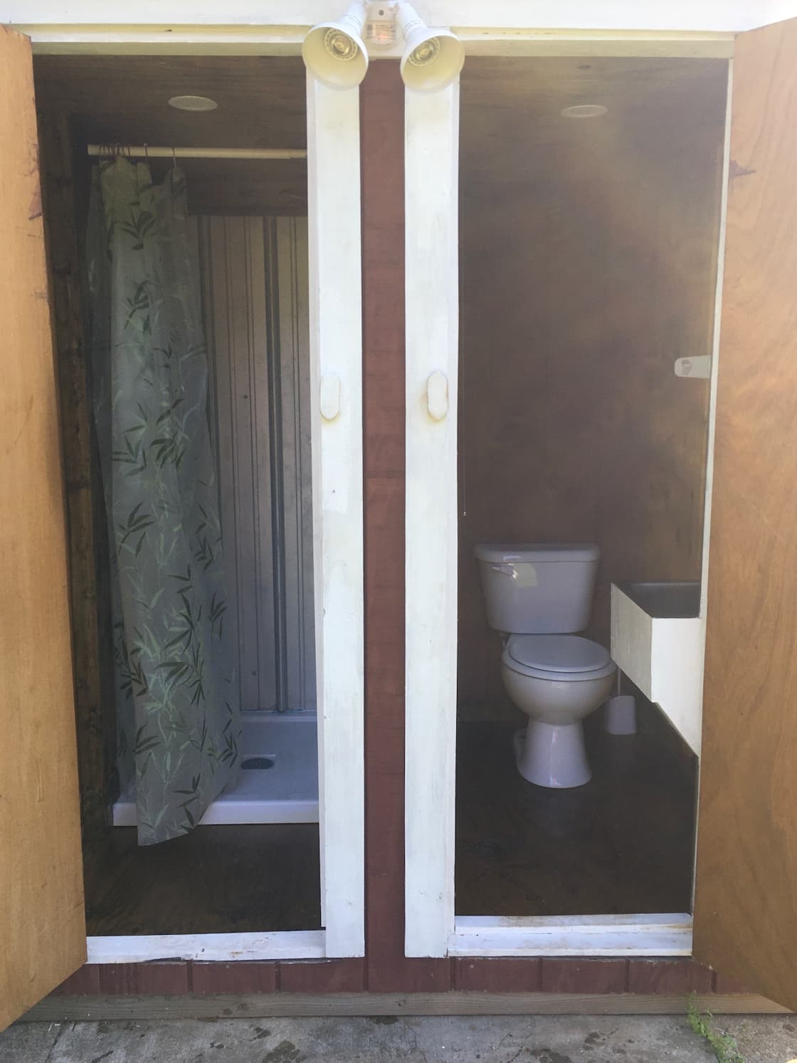Shower house and bathroom