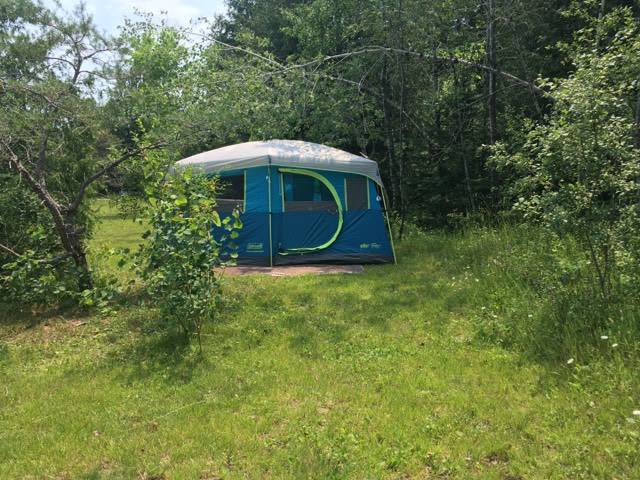 Setup tent can be rented as an extra for your stay. $35 for your entire stay. It's an 8 man coleman tent with a light inside.  Please be considerate of the tent and you will be responsible for damage of the tent. 
