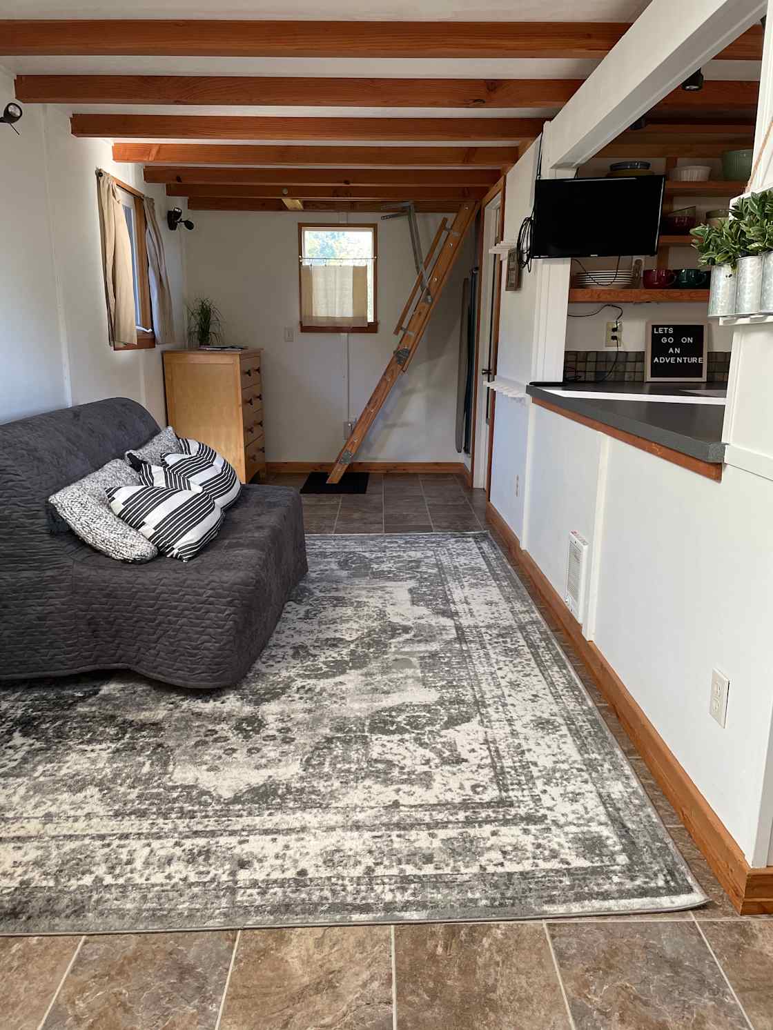 Quiet cabin on 100 acres Hipcamp in Salem, Oregon