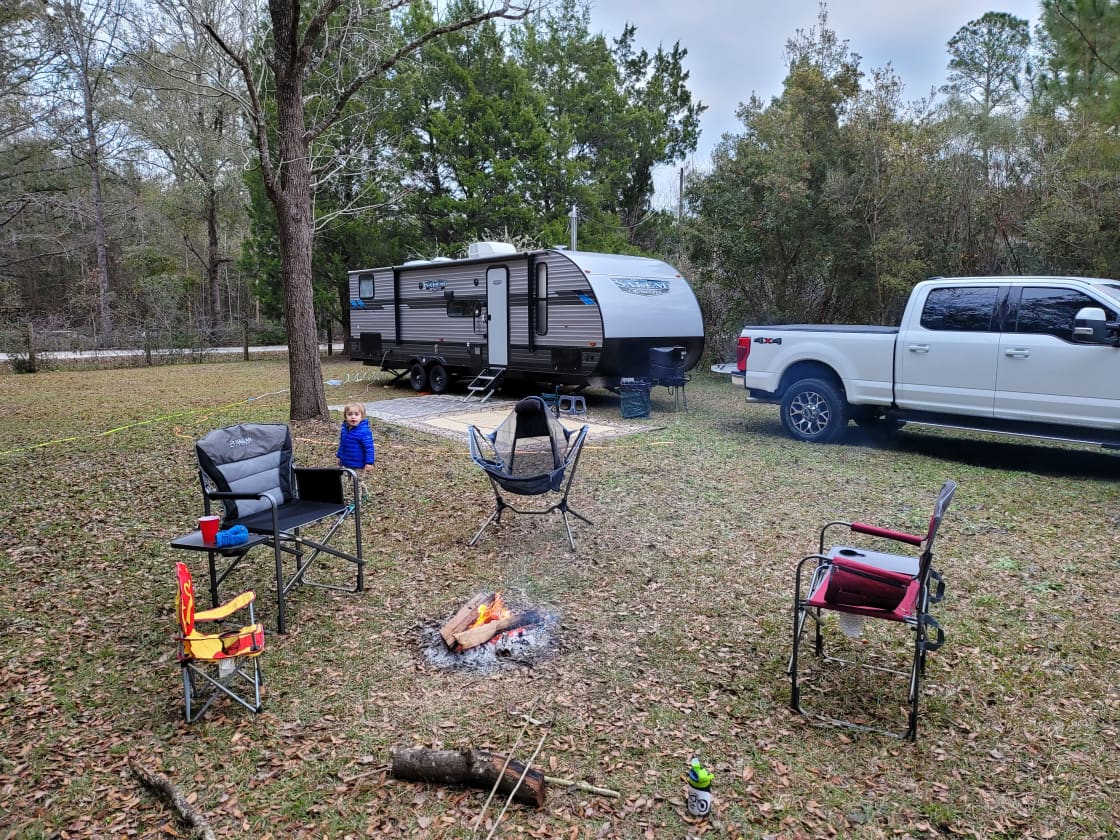 Private Camp spot in the secluded woods of Osceola National Forest. Full hookups.