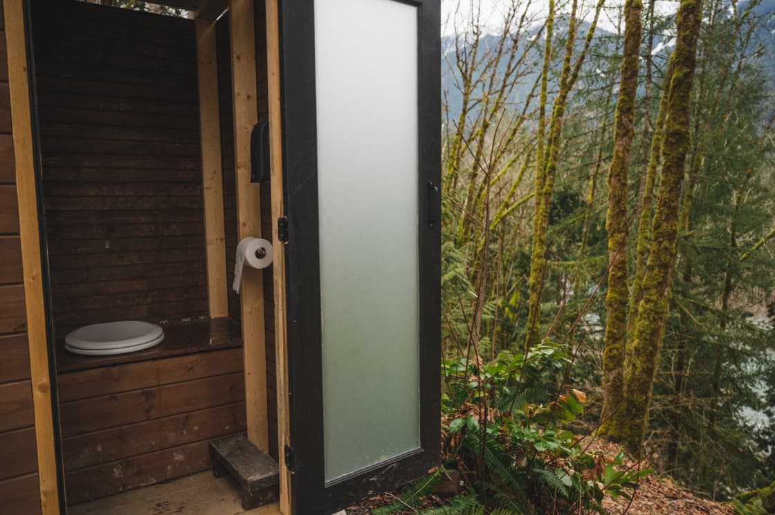 Great composting toilet! The frosted glass door keeps it bright during the day.