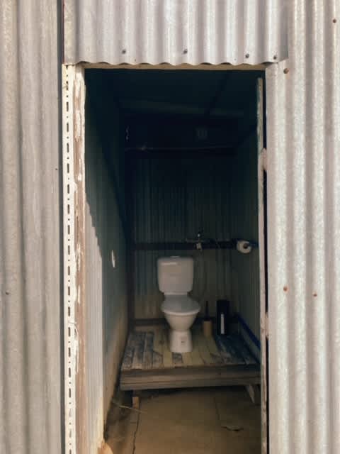 Toilet (2 toilets)