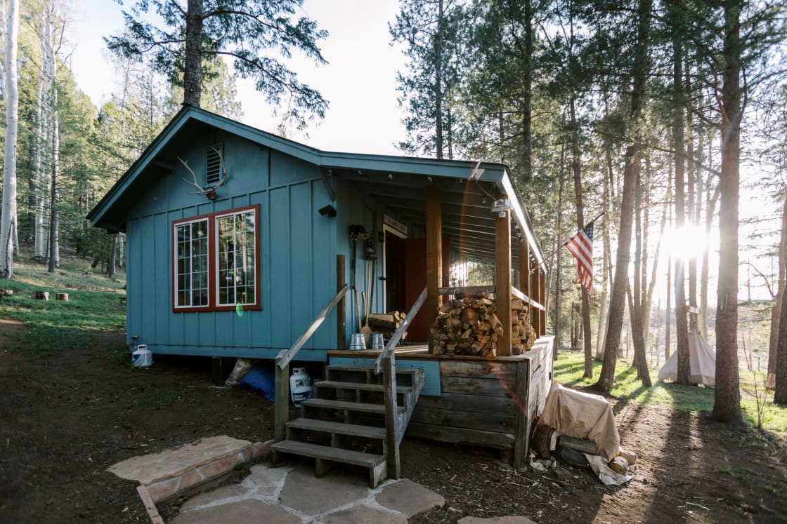 Glamper Cabin in the Aspens & Pines