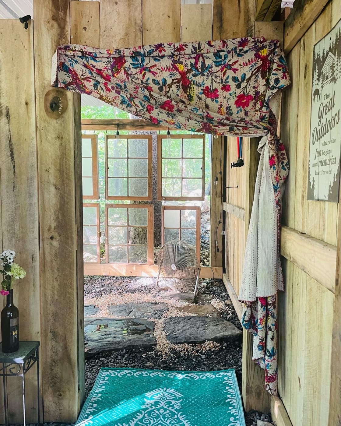 The outdoor shower is open for business! With a few more touches being added throughout the season, feel free to bring your incense, wash the river off and catcha vibe✌🏻