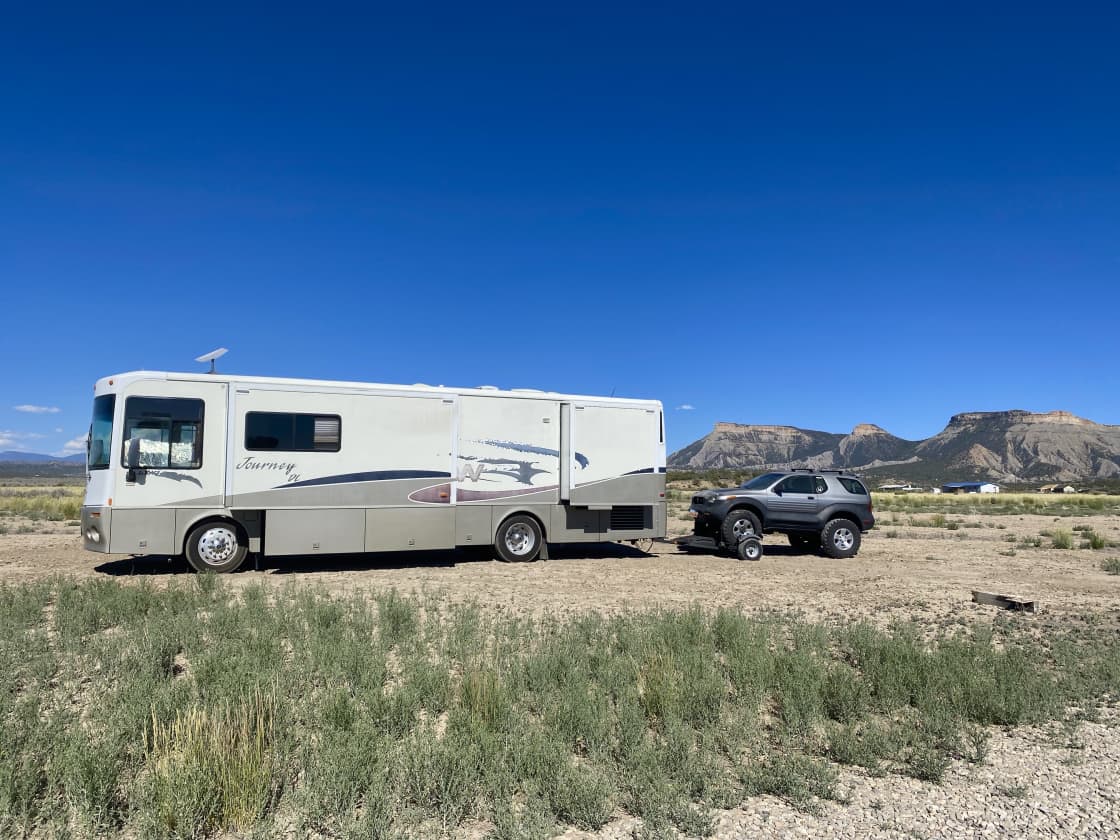 THE VIEWS Campsites: You can setup a tent or park your RV at this dry site.   Pictured is a 32' RV and the max we now allow is 28'.  How you can position the rig depends on the season.  
- Showers, Kitchen, etc.. are a short walk.