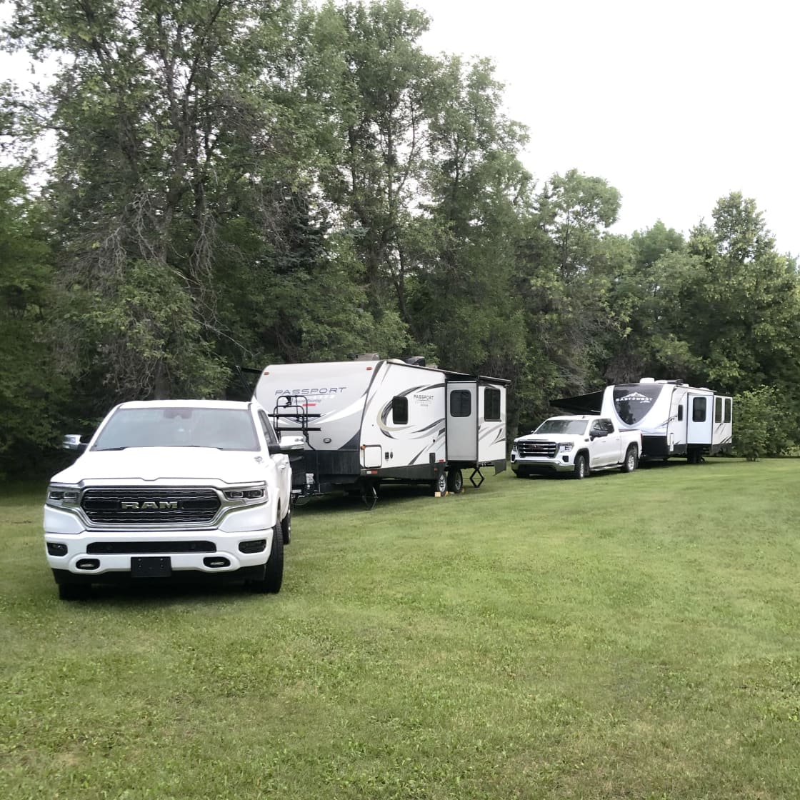 RVs welcome with or without hookups