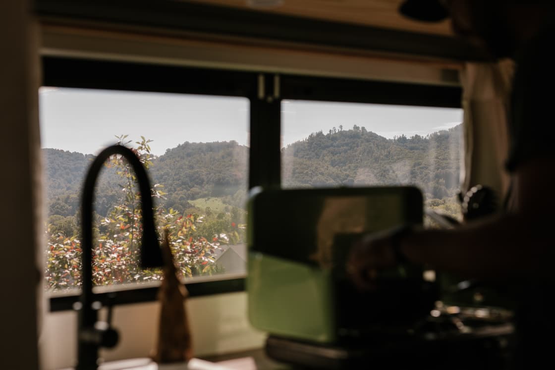 We love getting to make breakfast in the bus, especially when we get to have it with a view like that. 