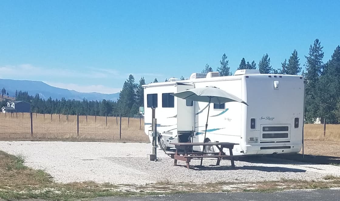 RV Parking (2 spaces full service)