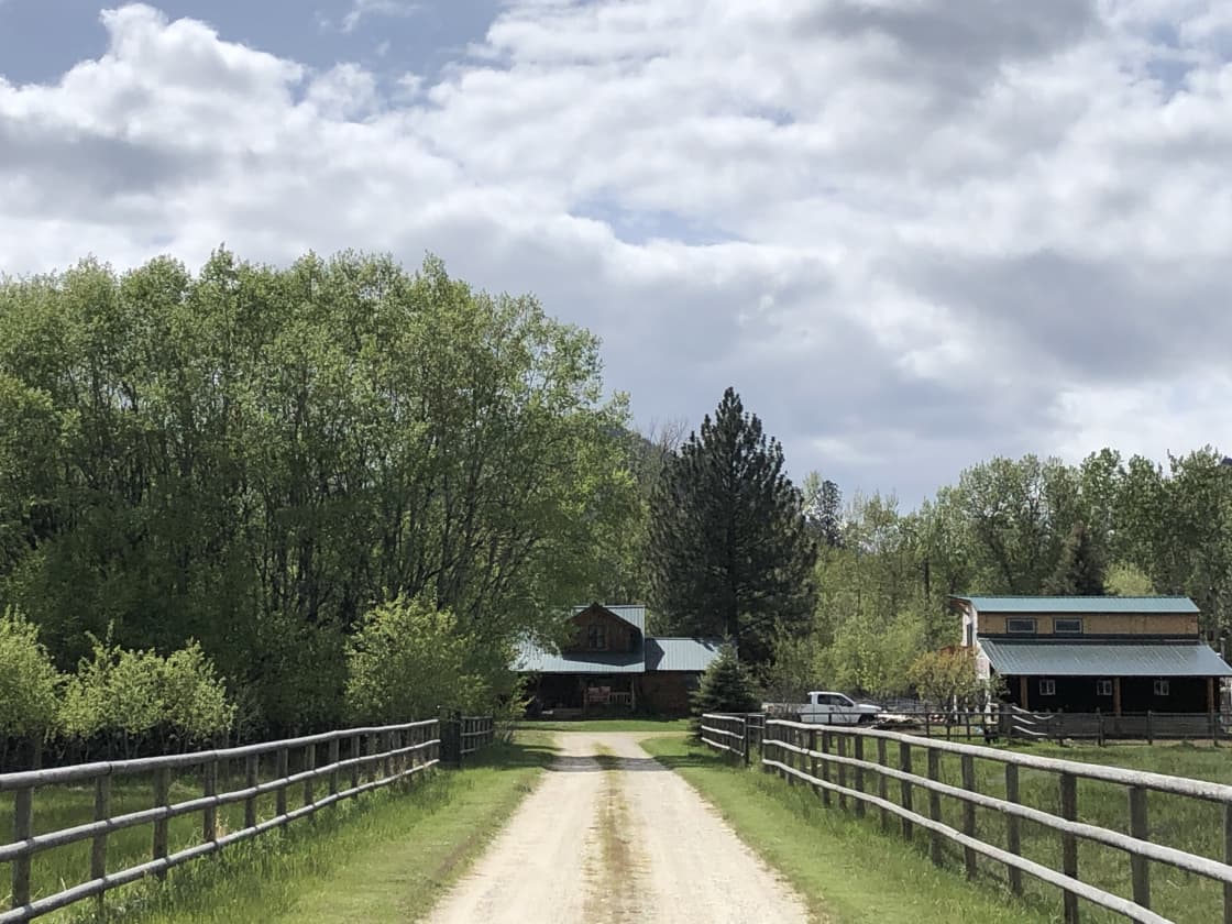 Old Barn Studios and RV Sites