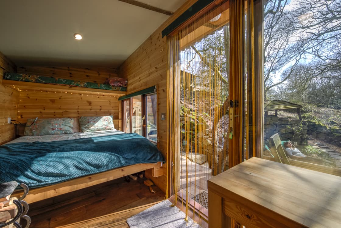 Hideaway Hut, Camping cabin.