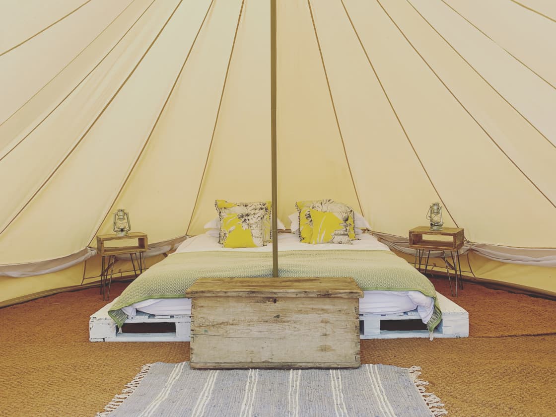 Secluded 90 acre group glamping