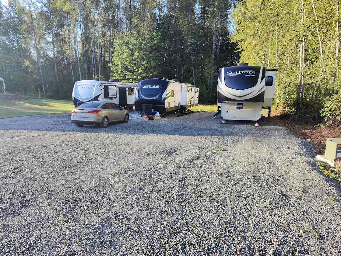 Hill. Top Hipcamp in Lake Morton Berrydale, Washington